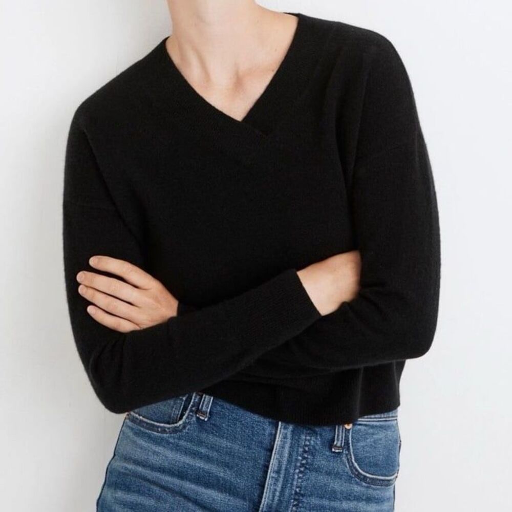 Madewell (Re)sponsible Cashmere V-Neck Sweater in Black Size XS